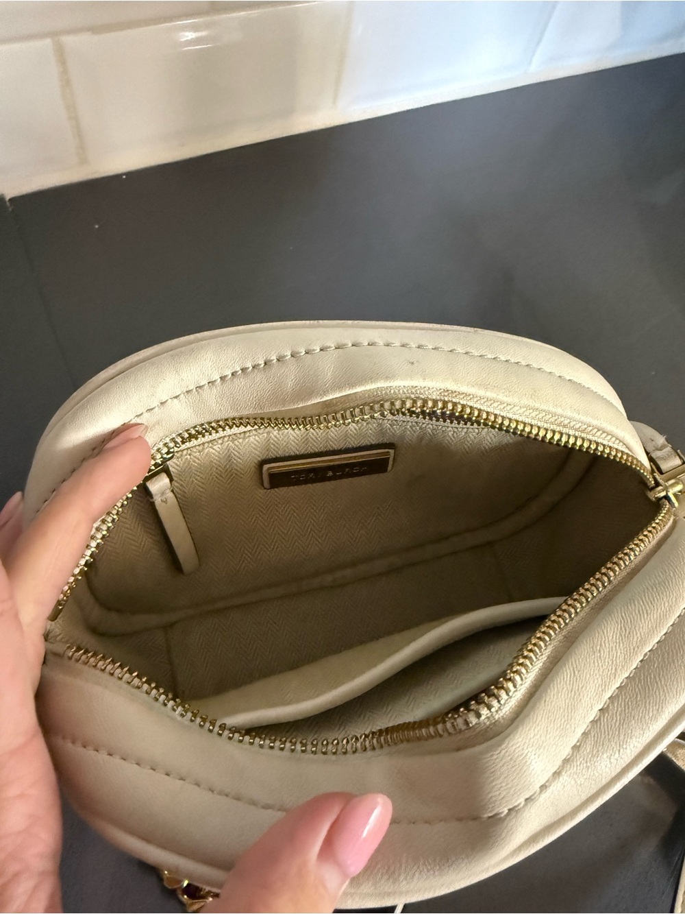 Tory Burch Kira Quilted Crossbody Bag - Picture 9 of 10